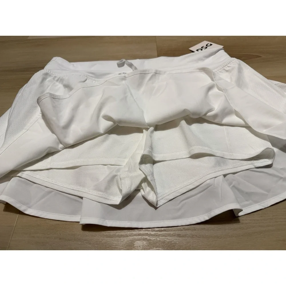 NWT DSG Women's Stride Skort‎ in Pure White Size XL Skirt With Shorts